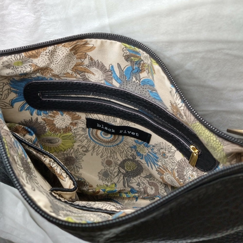 Black Rivet Purse - Picture 6 of 9